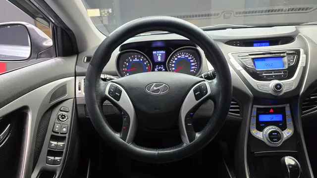Hyundai Elantra (Avante)