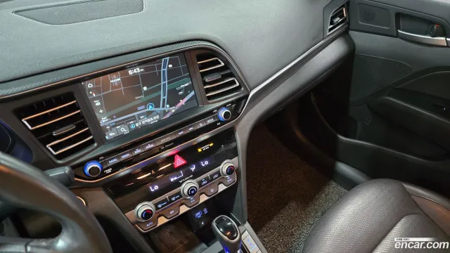 Hyundai Elantra (Avante)