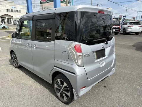 Mitsubishi eK Space