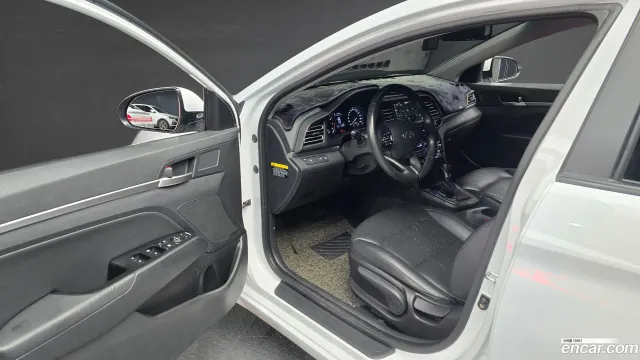 Hyundai Elantra (Avante)