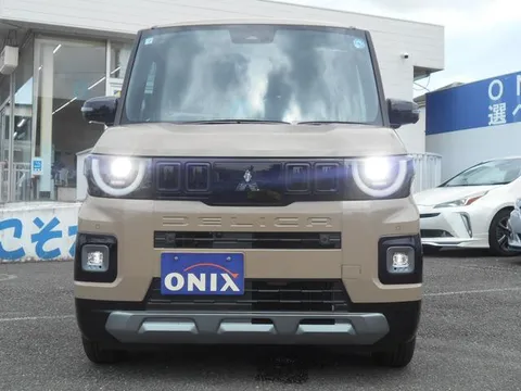 Mitsubishi Delica Mini
