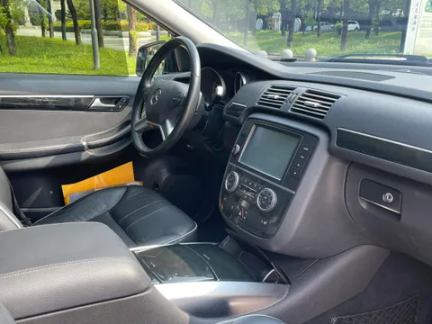 Mercedes-Benz R-Class