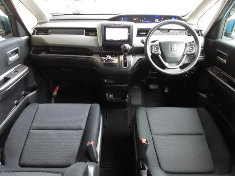 Honda Freed Plus