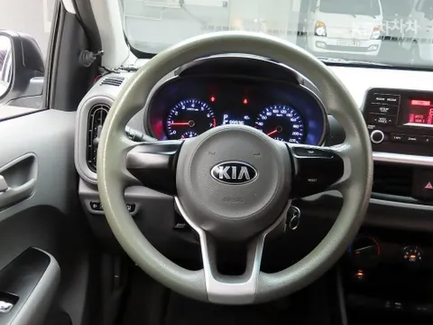 Kia Deluxe