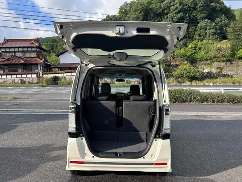 Honda N-BOX Plus Custom