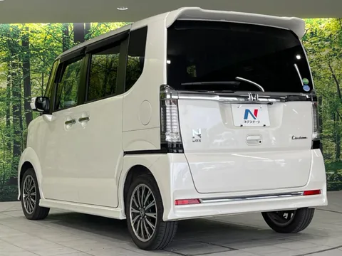 Honda N-BOX Custom