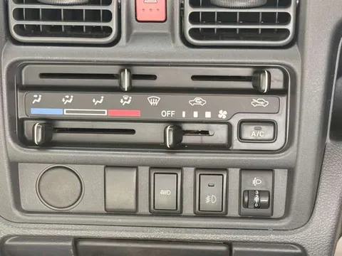 Nissan Clipper Truck