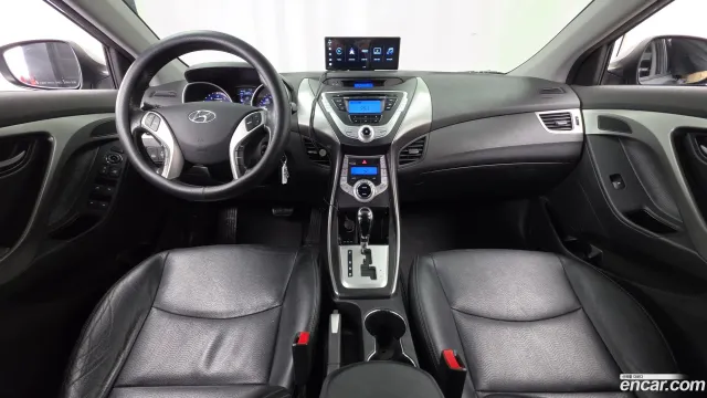 Hyundai Elantra (Avante)