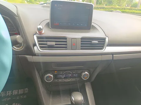 Mazda Mazda 3