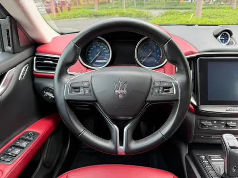 Maserati Ghibli