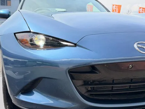 Mazda MX-5 (Roadster)