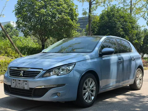 Peugeot 308S
