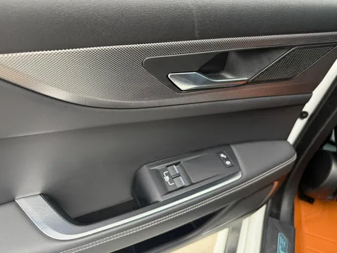 Jaguar XEL