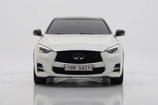 Infiniti Q30