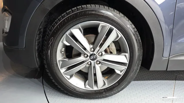 Hyundai Grand Santa Fe (Maxcruz)
