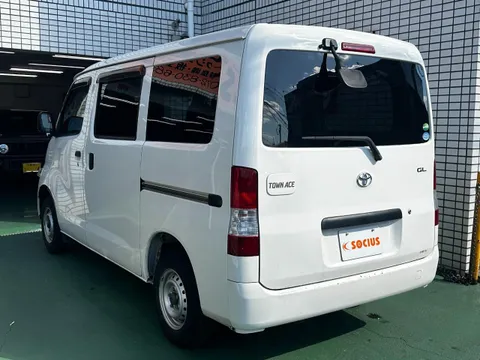 Toyota TownAce Van