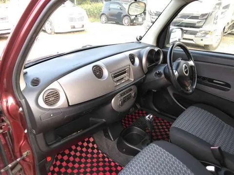 Daihatsu Mira Gino