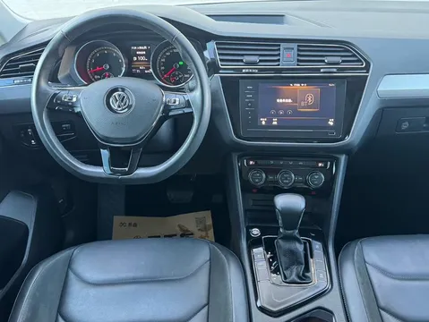 Volkswagen Tiguan L