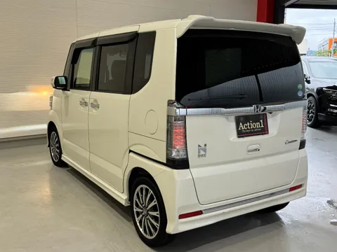 Honda N-BOX Custom