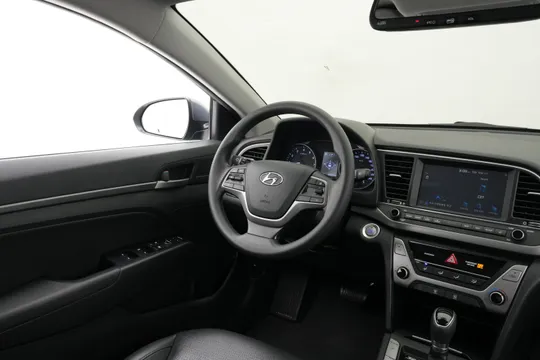Hyundai Elantra (Avante)