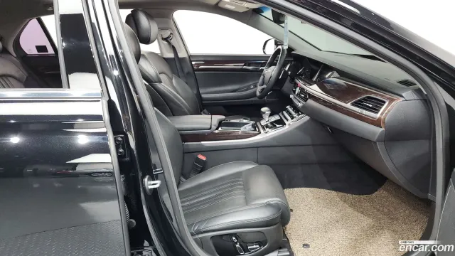 Genesis G90 (EQ900)