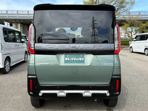 Mitsubishi Delica Mini