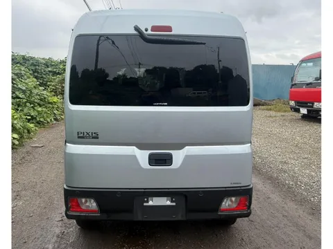 Toyota Pixis Van