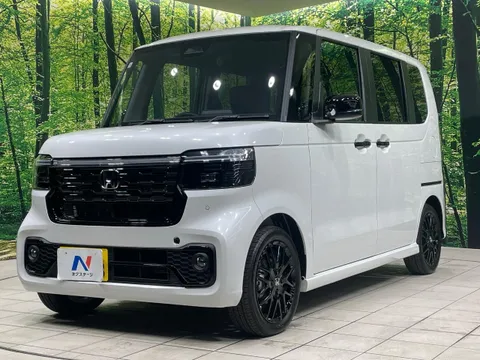Honda N-BOX Custom