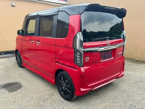 Honda N-BOX Custom
