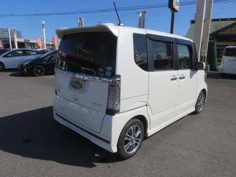 Honda N-BOX Custom