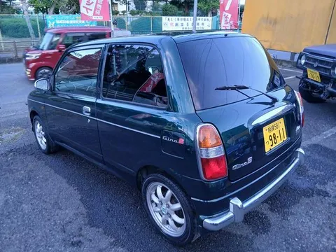 Daihatsu Mira Gino