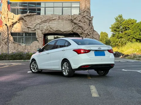 Chery Arrizo 5