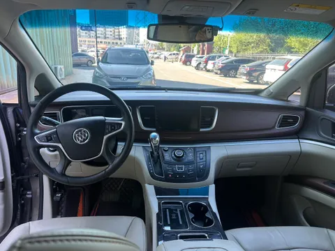 Buick GL8
