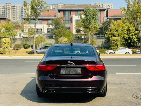 Jaguar XFL