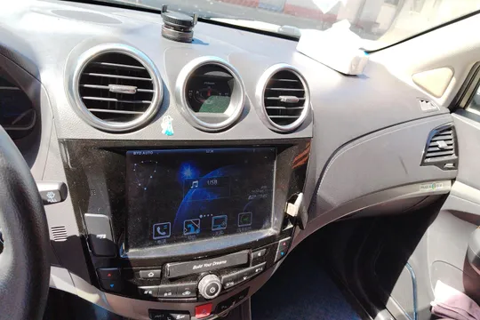 BYD S7
