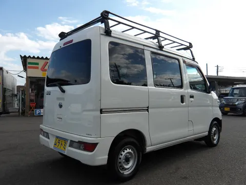 Toyota Pixis Van