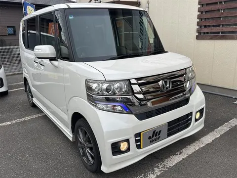 Honda N-BOX Custom