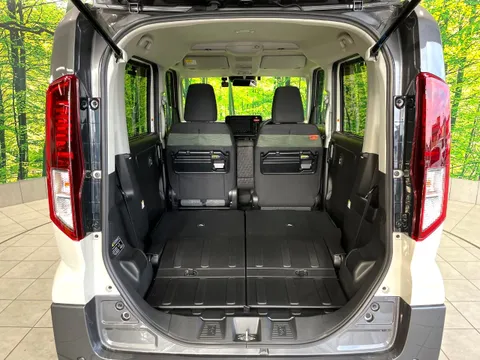 Suzuki Spacia Gear