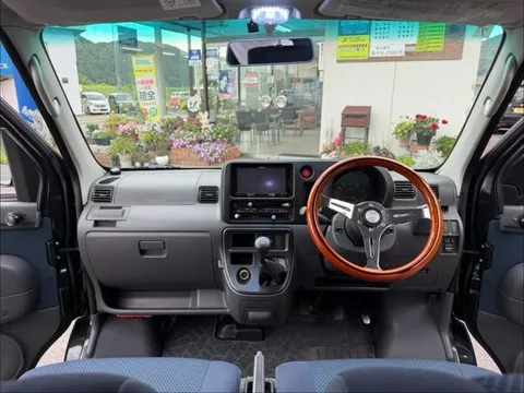 Toyota Pixis Van