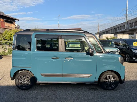 Suzuki Spacia Gear