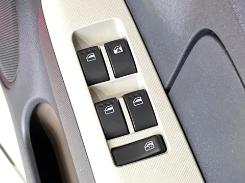 Daihatsu Mira Tocot