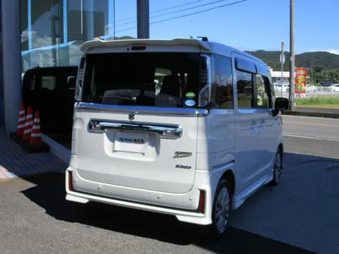 Suzuki Spacia Custom