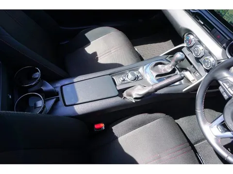 Mazda MX-5 (Roadster)