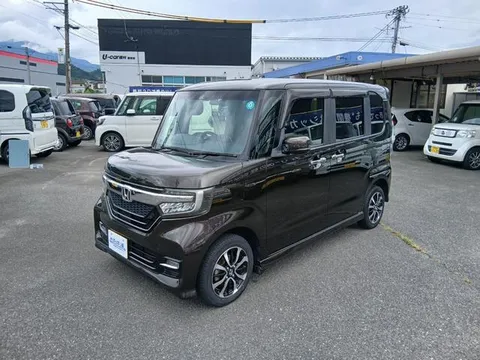 Honda N-BOX Custom