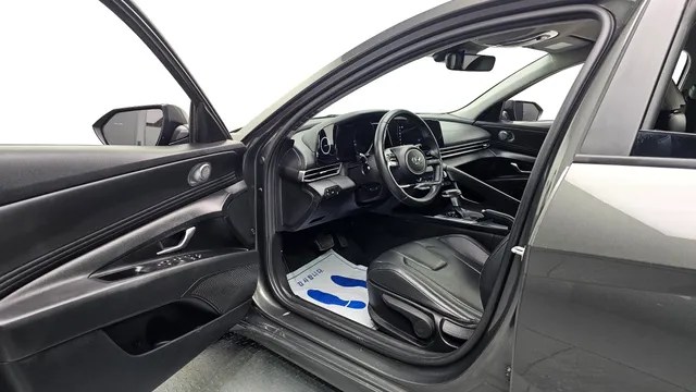 Hyundai Elantra (Avante)