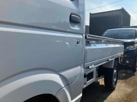 Nissan Clipper Truck