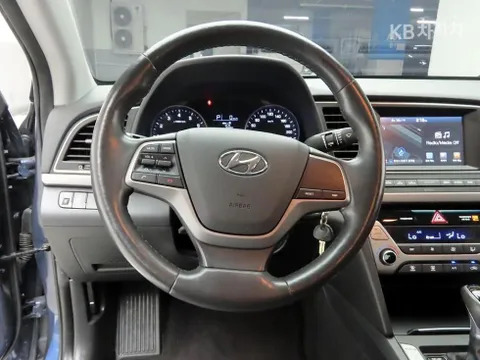 Hyundai Elantra (Avante)
