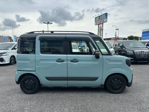 Suzuki Spacia Gear