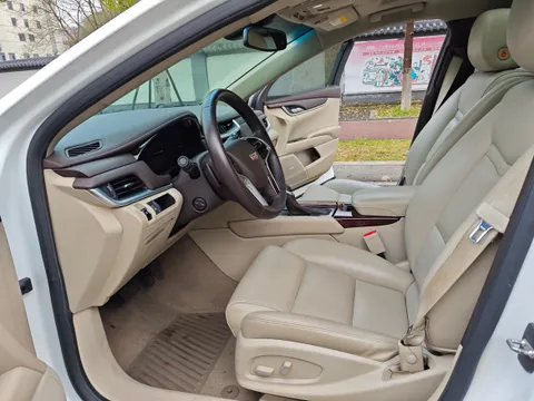 Cadillac XTS