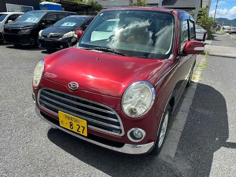 Daihatsu Mira Gino